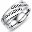 Bague homme acier � bandes de zirconiums noirs diagonales