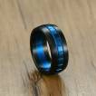 Bague homme acier noire a bandeau de carrés bleus