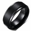 Bague homme en tungstene noir � bande bross�e