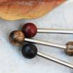 Piercing t�ton barbell � boules en bois naturel