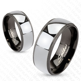 Bague mixte titane noire et argent�e � bords rainur�s