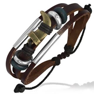 Bracelet ethnique � lani�res de cuir, corne en m�tal et perles en anneaux