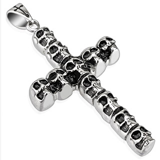 Pendentif acier croix en cranes empil�s