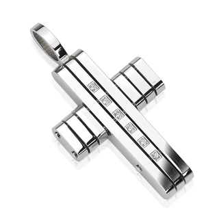 Pendentif homme croix en lamelles d'acier aux extr�mit�s arrondies